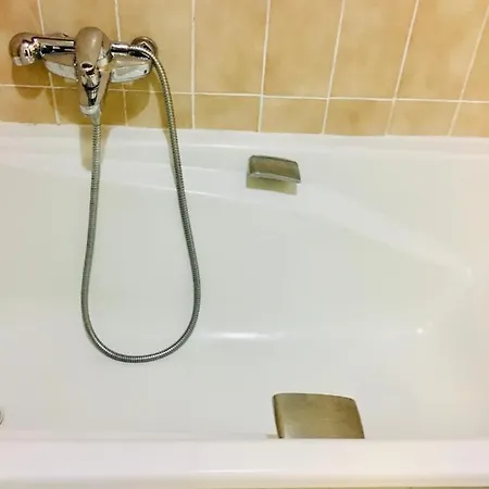Zen Garden Pool,3bedrooms, Beach800m,box&wifi Apartment