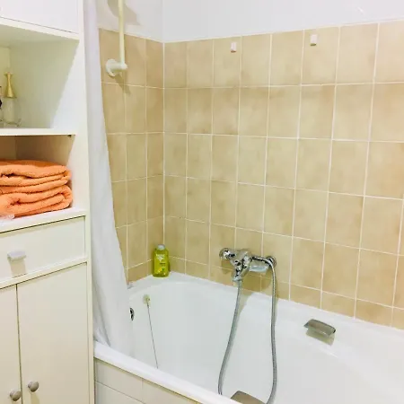 Zen Garden Pool,3bedrooms, Beach800m,box&wifi Apartment *