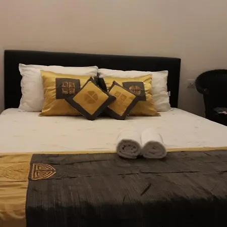 Zen Garden Pool,3bedrooms, Beach800m,box&wifi *