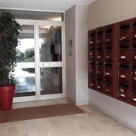 Apartment Zen Garden Pool,3bedrooms, Beach800m,box&wifi Antibes