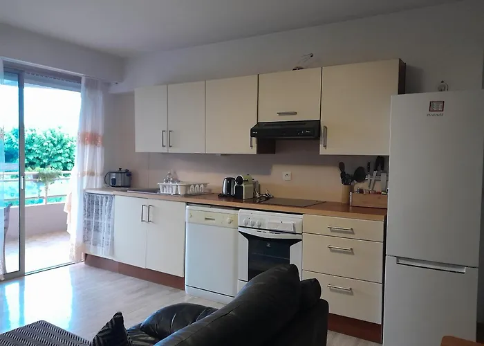 Zengarden Pool,3bedrooms,lit Bebe Beach800m,box&wifi אנטיב